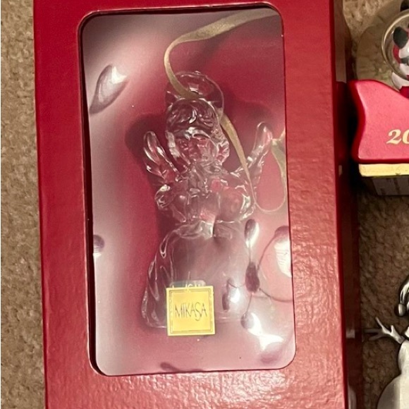 Beautiful Mikasa Angel “Heavenly Music” Christmas ornament in original box!!!! - Picture 2 of 3